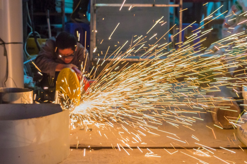 coiffure-LA BOLLENE VESUBIE-min_work-man-workshop-steel-equipment-metal-496138-pxhere.com